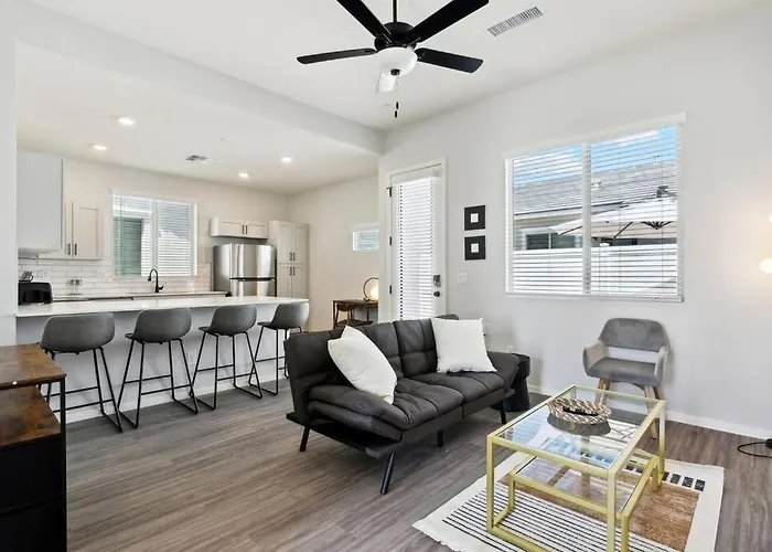 Gleaming Contemporary In With Pool,bbq Apartment