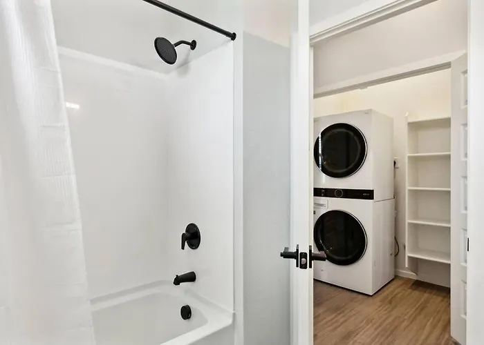 Apartment Gleaming Contemporary In With Pool,bbq Buckeye